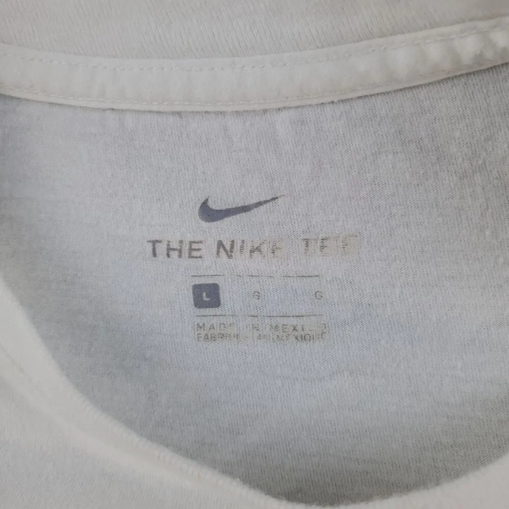 Nike 2020 World Flags Swoosh Graphic T-Shirt White Men's Size Large